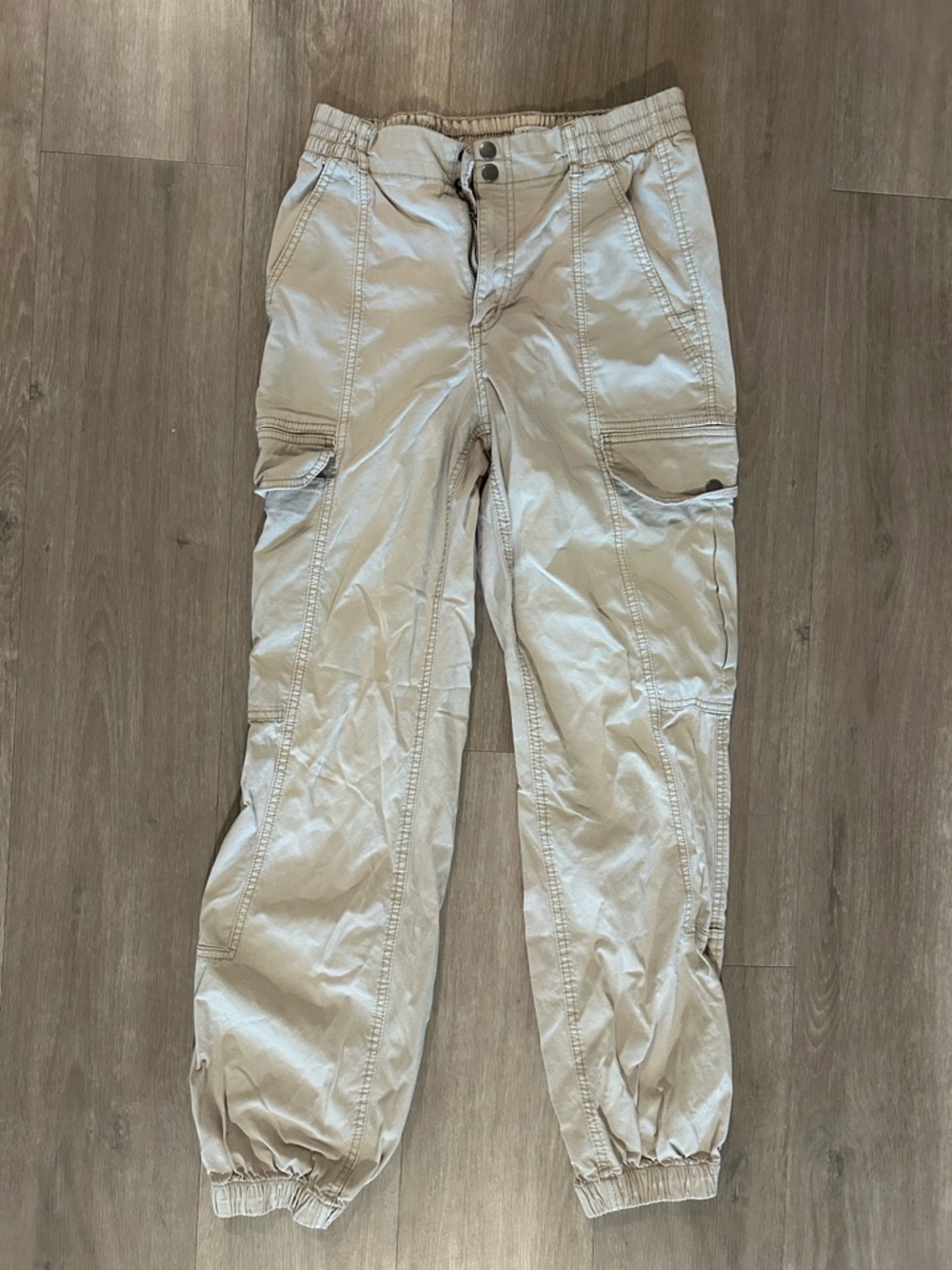Garage Women’s Beige Cargo Pants